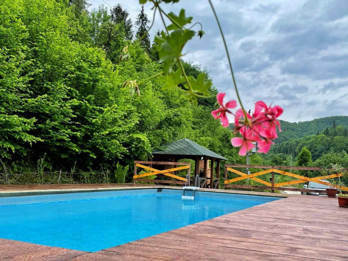 Villa Na Uzlissi เมยโฮโว ภายนอก รูปภาพ